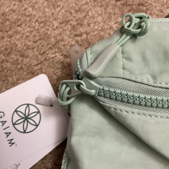 GAIAM WAIST PACK - Picture 8 of 8